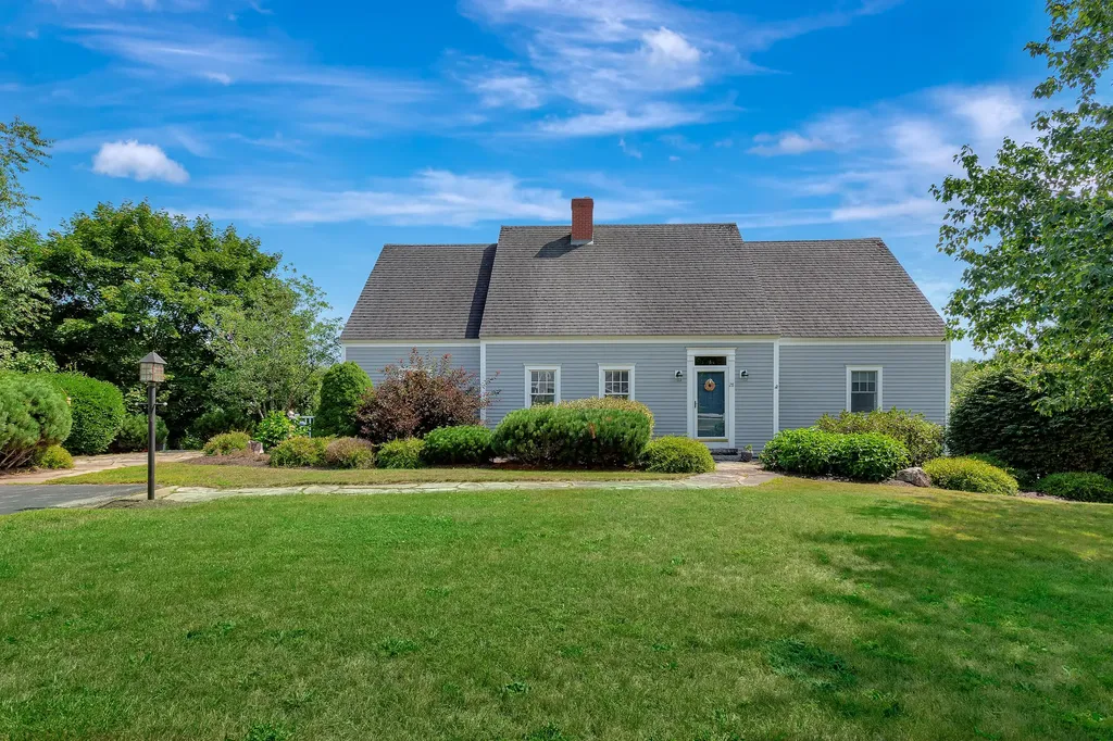 28 Pleasant Street Newcastle ME 04553