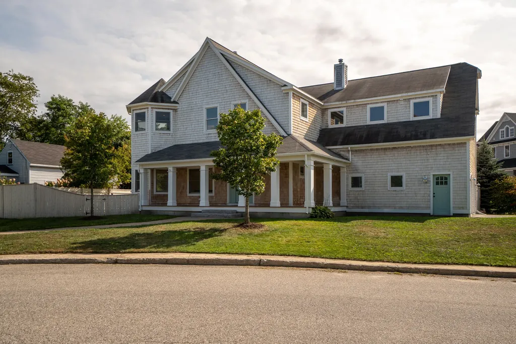 71 Willow Lane Portland ME 04102