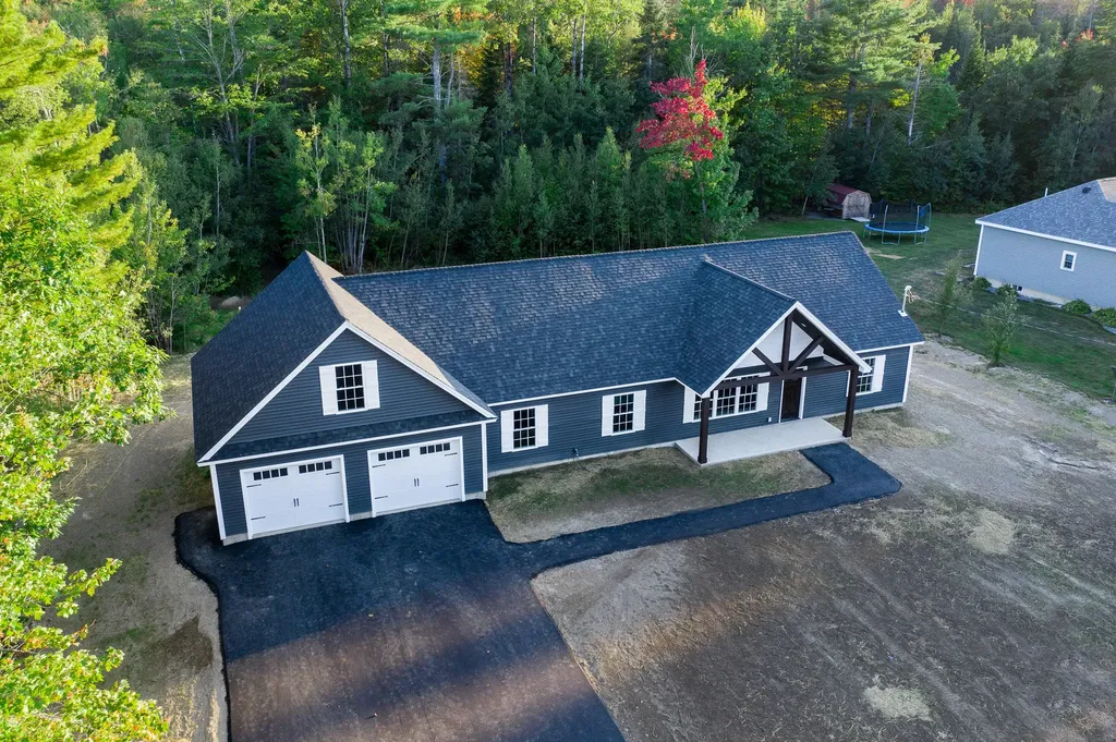 78 Constitution Avenue Hampden ME 04444