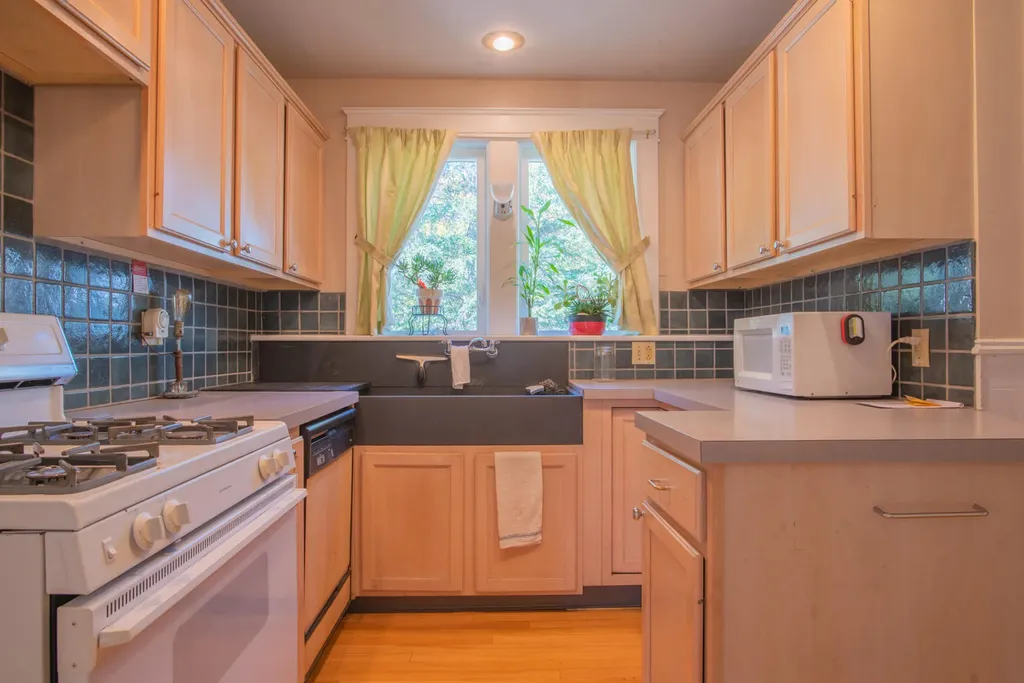 12 William Street Bangor ME 04401