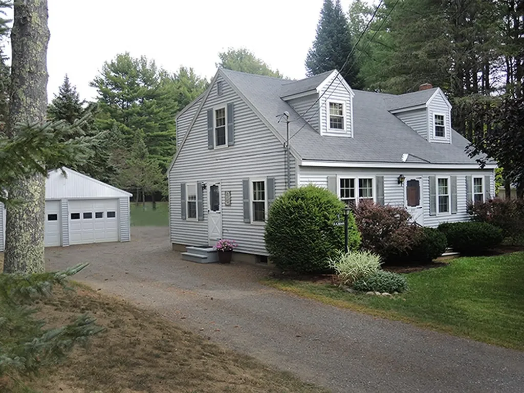 561 Northern Avenue Farmingdale ME 04344