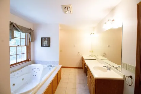 144 Fox Hollow Lane Bangor ME 04401