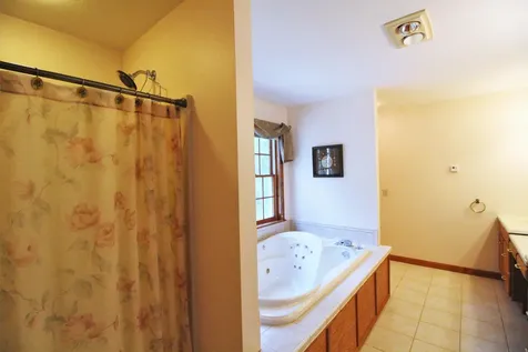 144 Fox Hollow Lane Bangor ME 04401