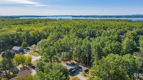 6 Birch Drive Raymond ME 04071