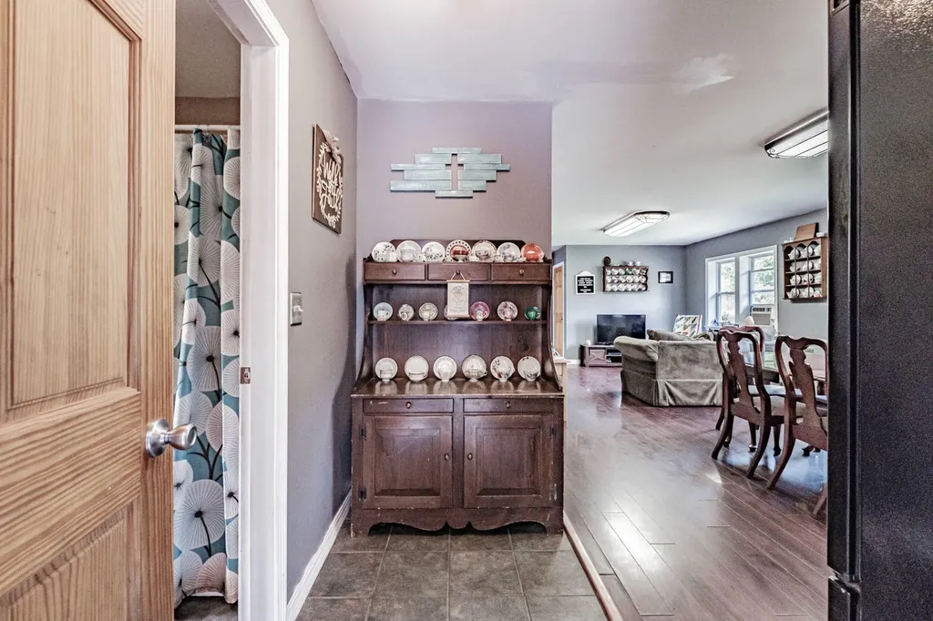 1668 Burkettville Road Appleton ME 04862