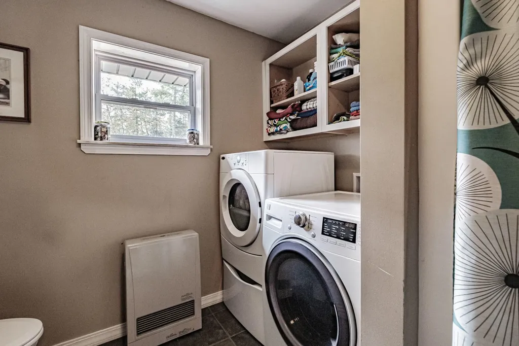1668 Burkettville Road Appleton ME 04862