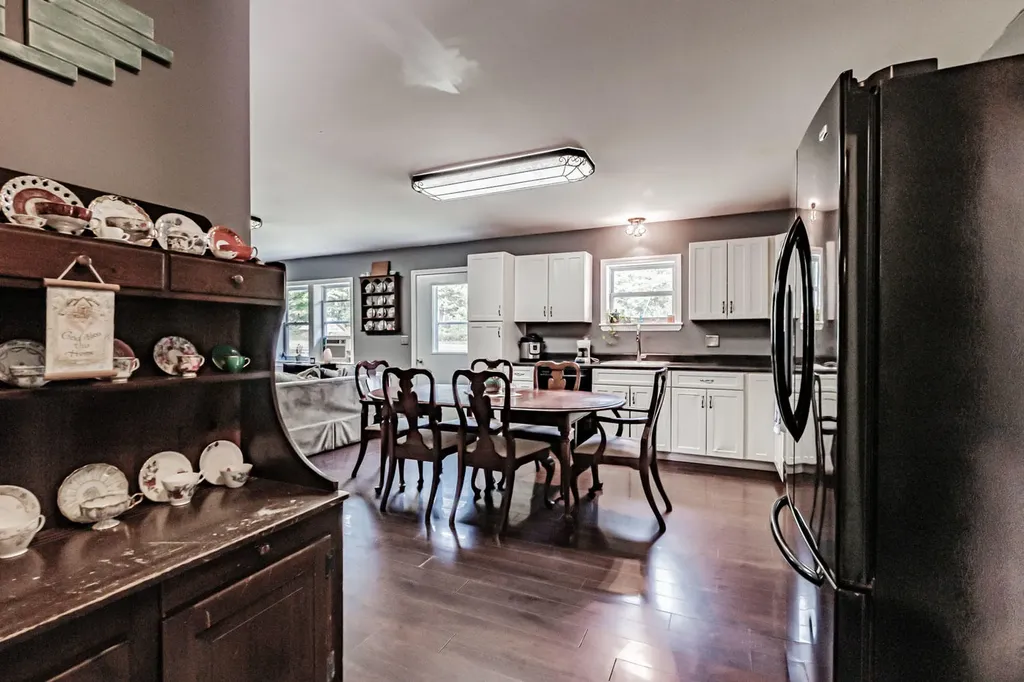 1668 Burkettville Road Appleton ME 04862