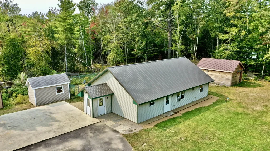 1668 Burkettville Road Appleton ME 04862