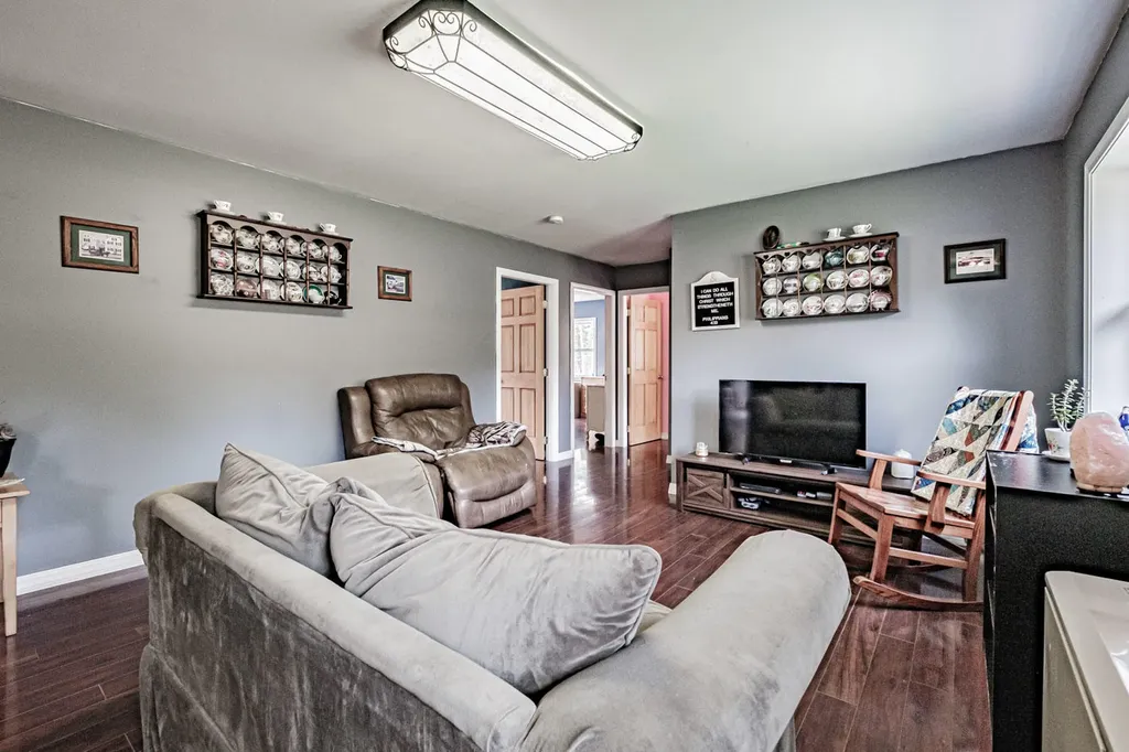 1668 Burkettville Road Appleton ME 04862