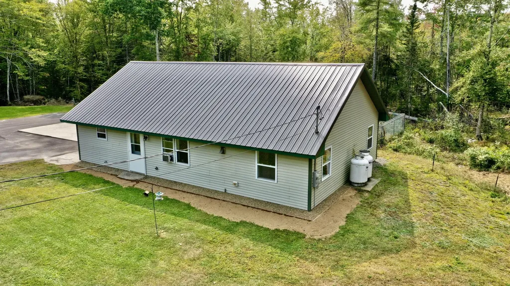1668 Burkettville Road Appleton ME 04862