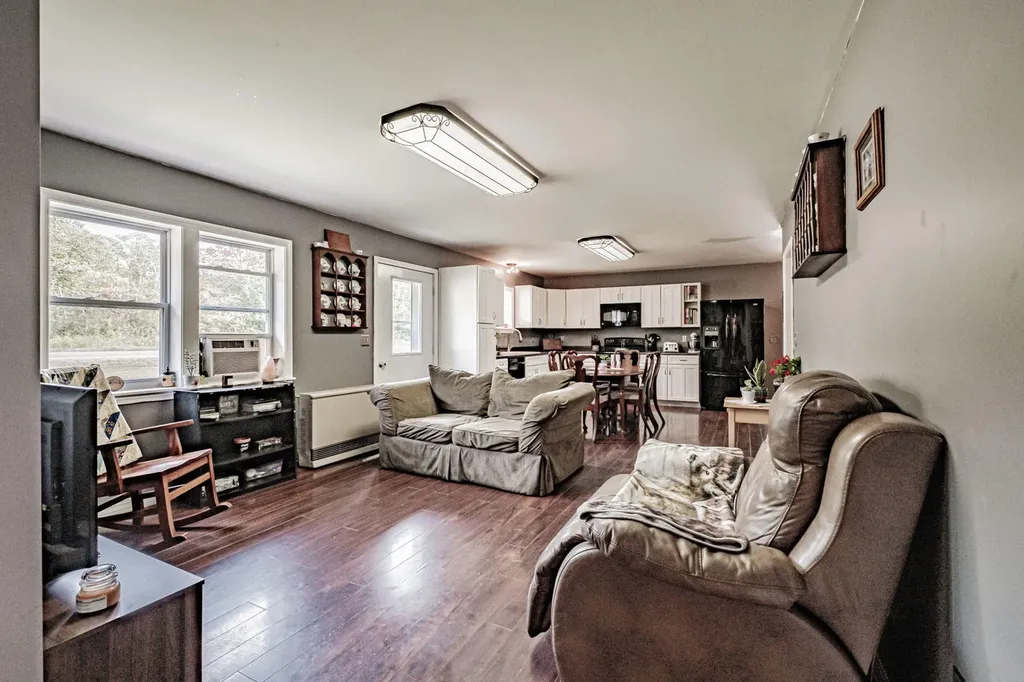 1668 Burkettville Road Appleton ME 04862