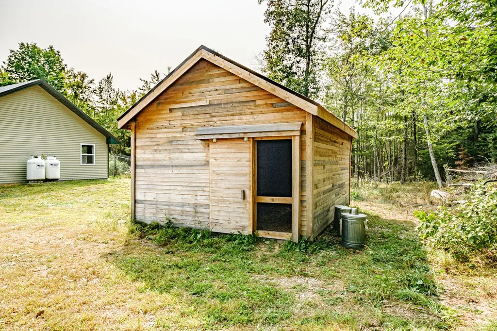 1668 Burkettville Road Appleton ME 04862