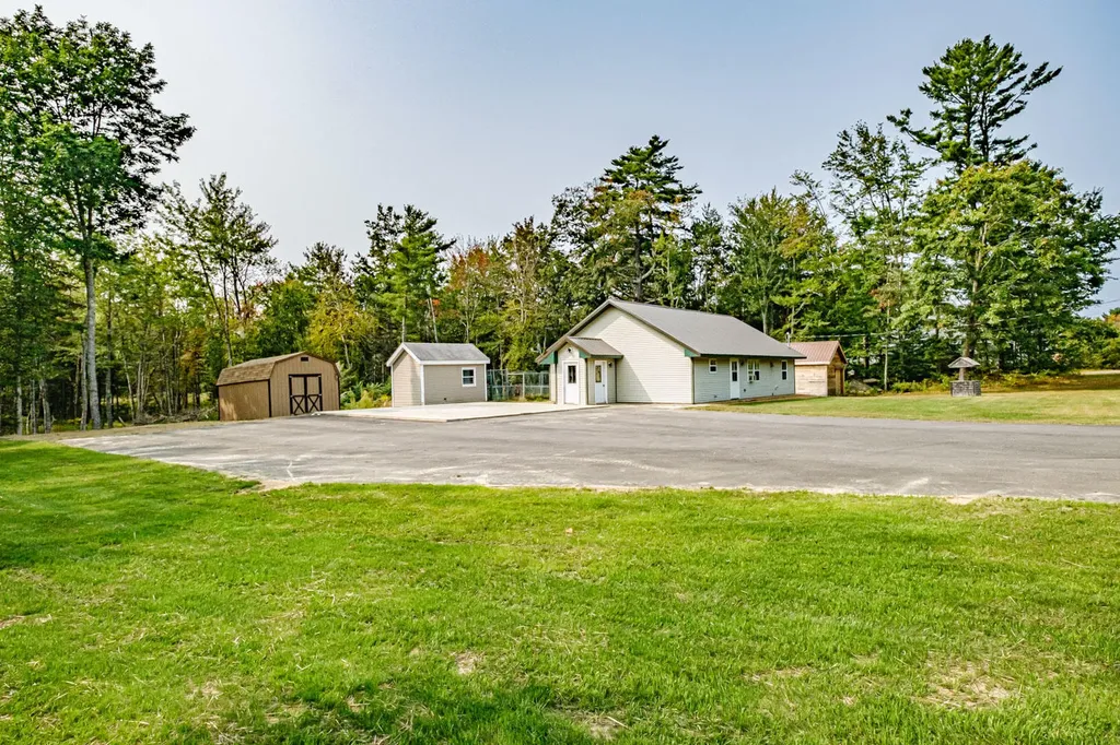1668 Burkettville Road Appleton ME 04862