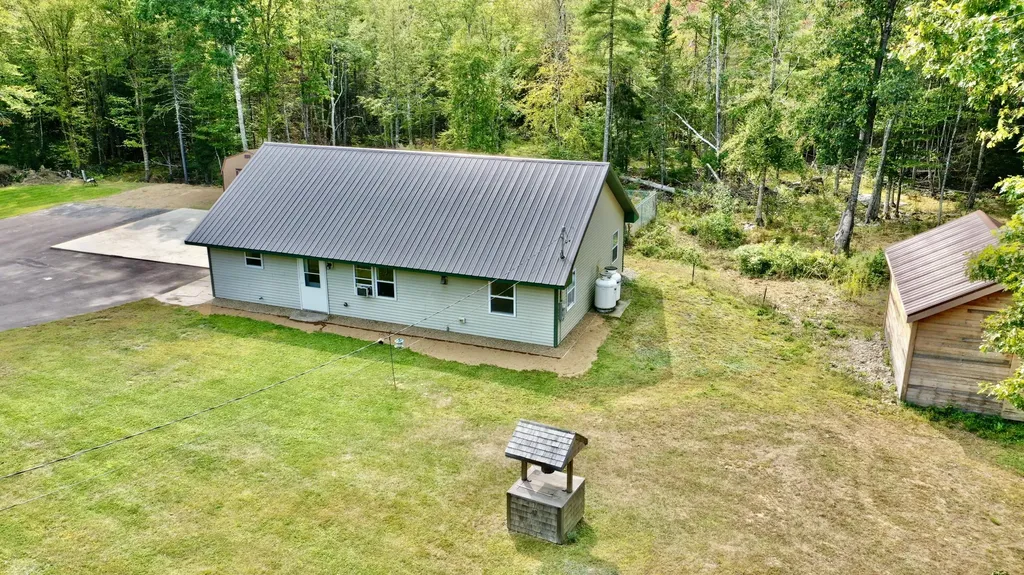 1668 Burkettville Road Appleton ME 04862