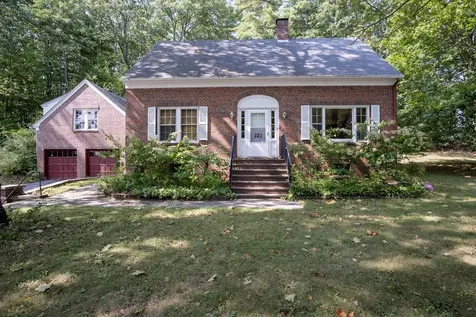 121 Narragansett Street Gorham ME 04038