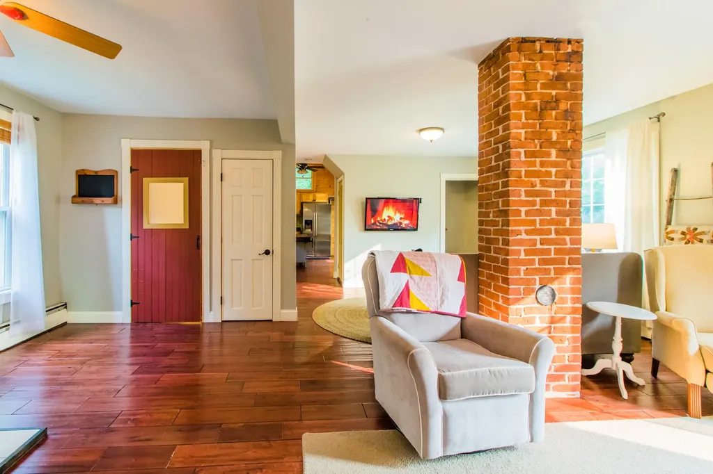 465 East Avenue Lewiston ME 04240