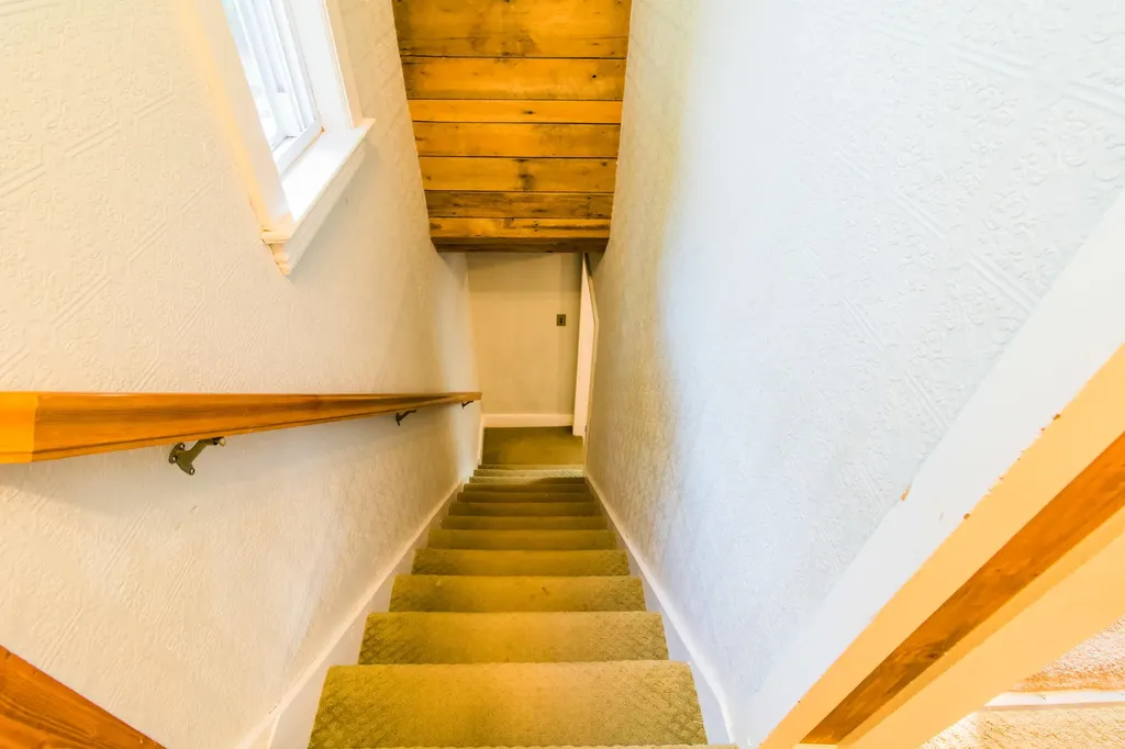 465 East Avenue Lewiston ME 04240