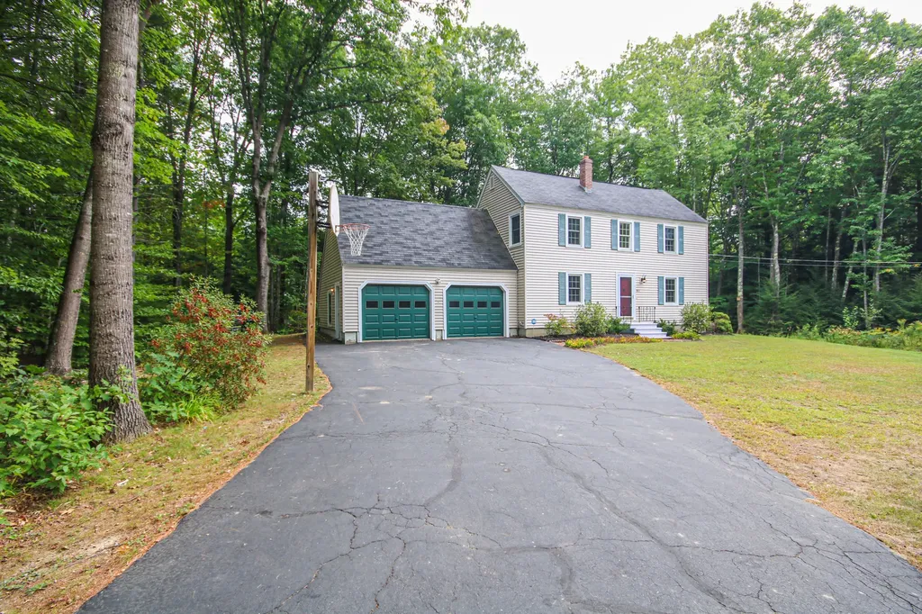 81 Tall Pine Drive Buxton ME 04093