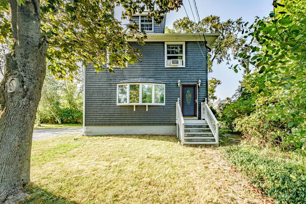 16 Loring Avenue Portland ME 04103