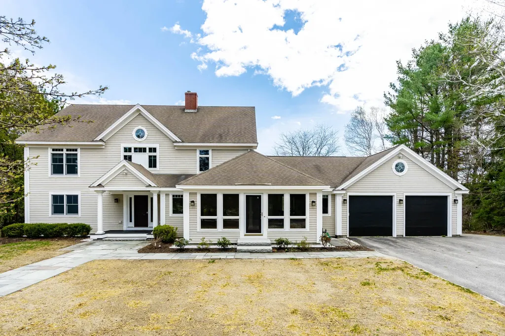 99 Middle Road Cumberland ME 04021