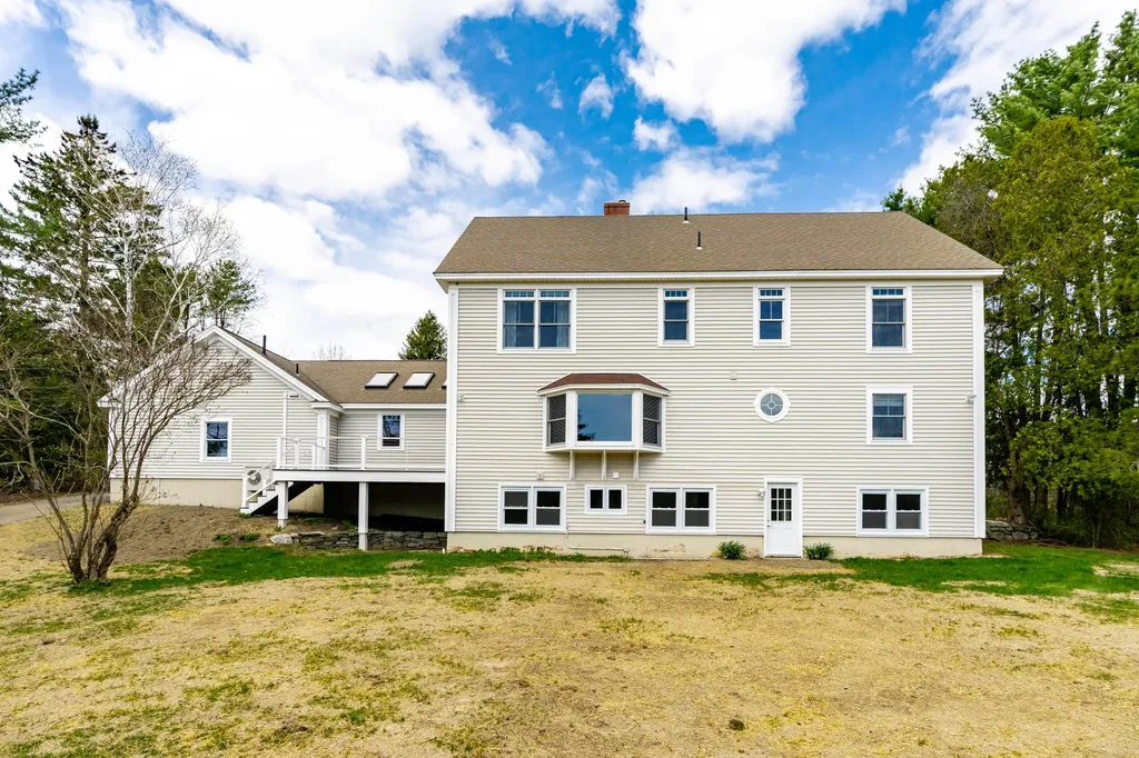 99 Middle Road Cumberland ME 04021