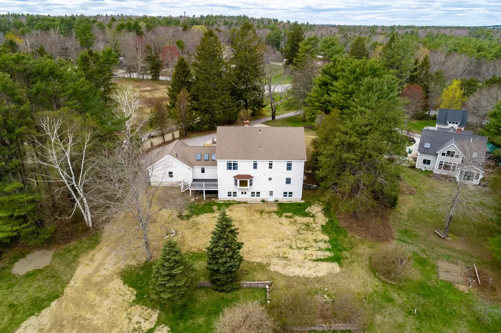 99 Middle Road Cumberland ME 04021