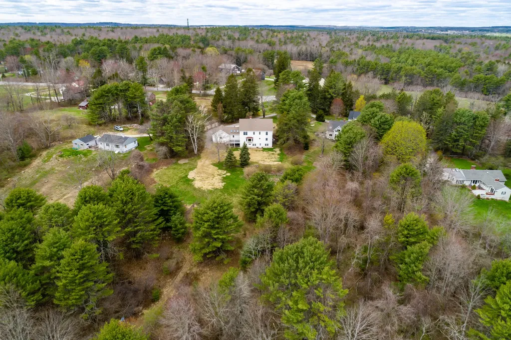 99 Middle Road Cumberland ME 04021
