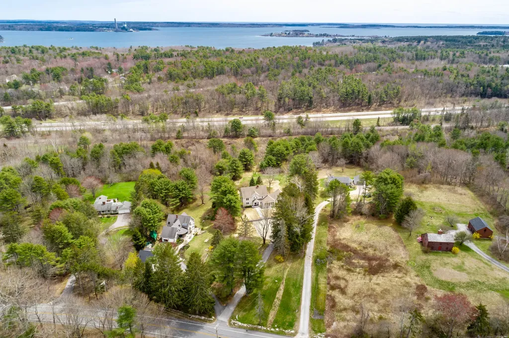 99 Middle Road Cumberland ME 04021