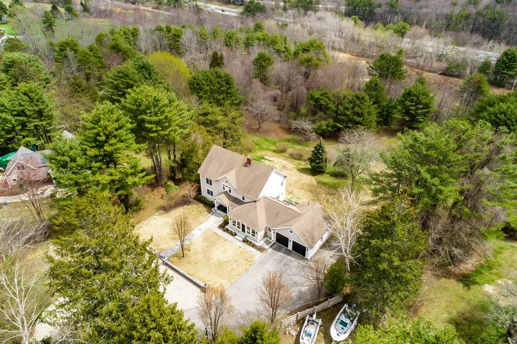99 Middle Road Cumberland ME 04021