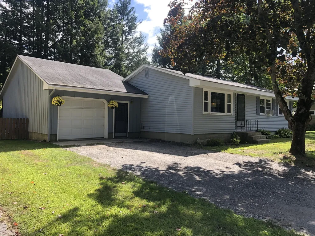 13 Williams Drive Topsham ME 04086