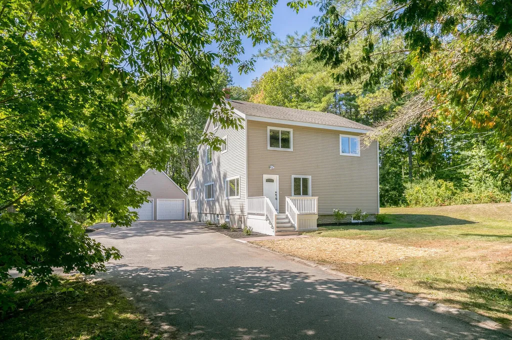 1018 Bridgton Road Westbrook ME 04092