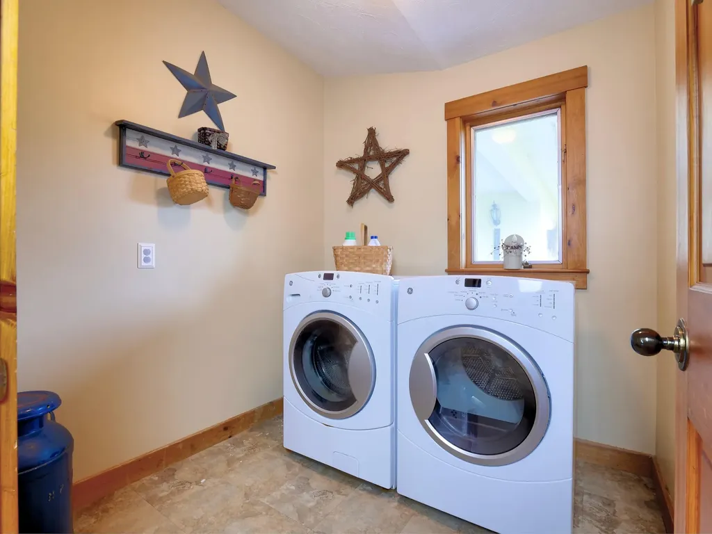 110 Porter Street Rockport ME 04856