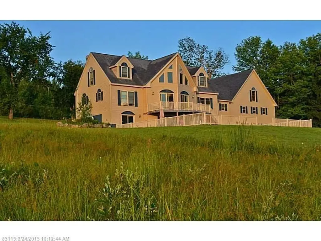 292 Frost Street Lincoln ME 04457