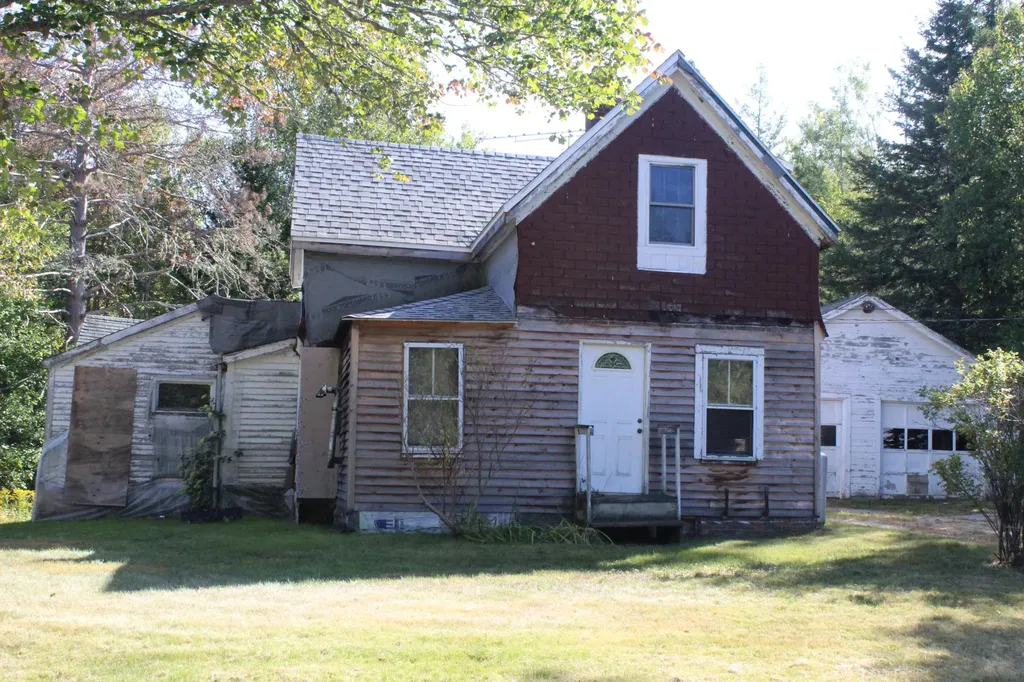 36 Bunker Road Sorrento ME 04677