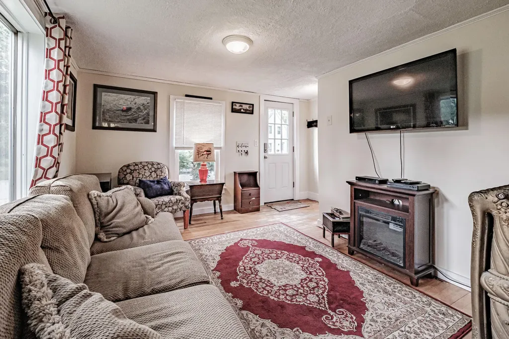 11 Knott Street Rockland ME 04841