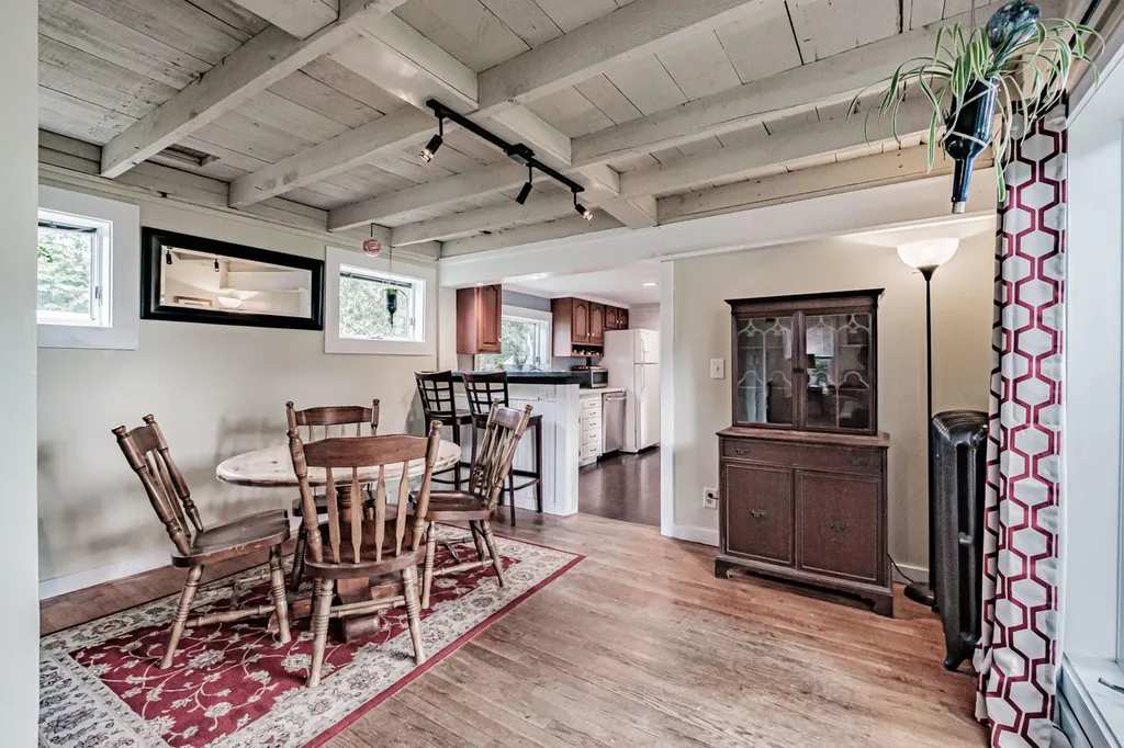 11 Knott Street Rockland ME 04841