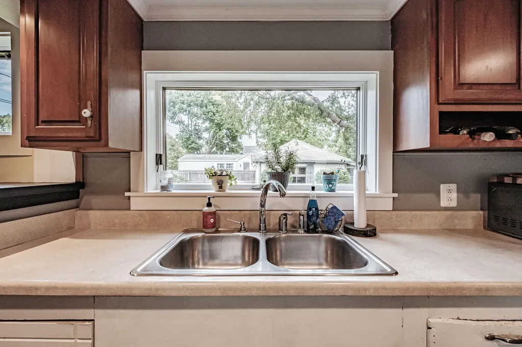 11 Knott Street Rockland ME 04841