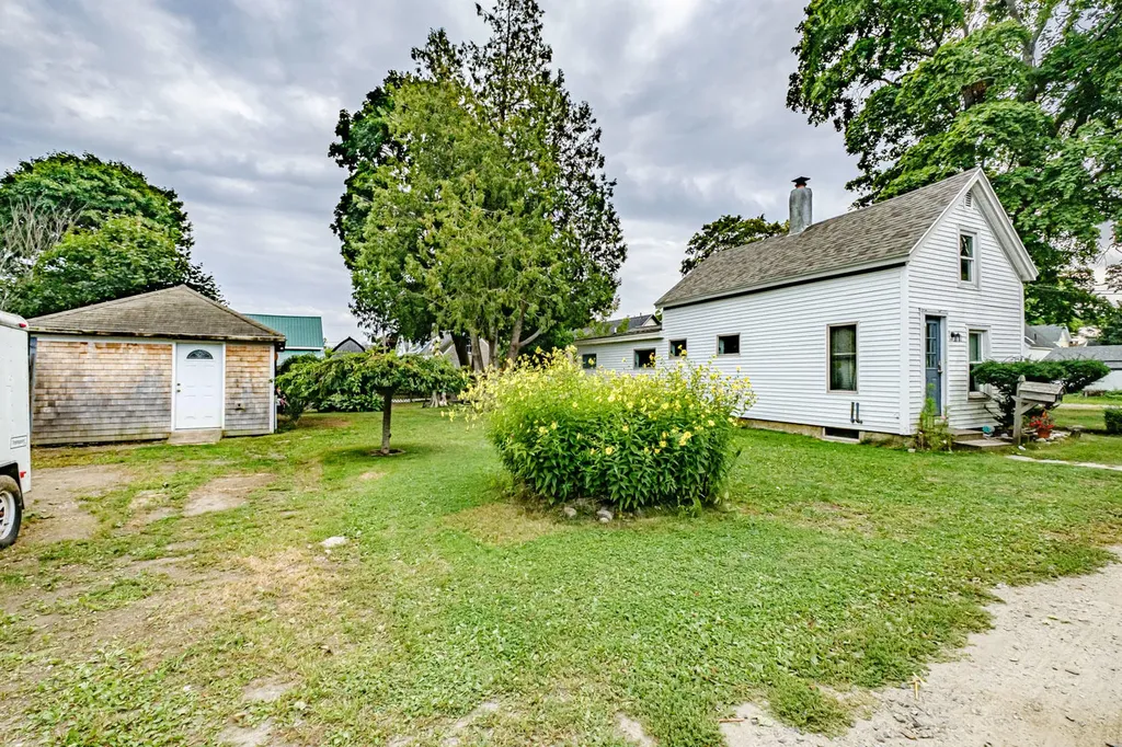 11 Knott Street Rockland ME 04841