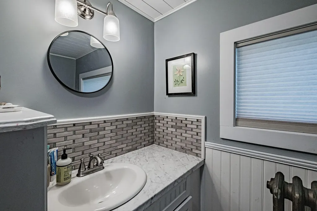 11 Knott Street Rockland ME 04841