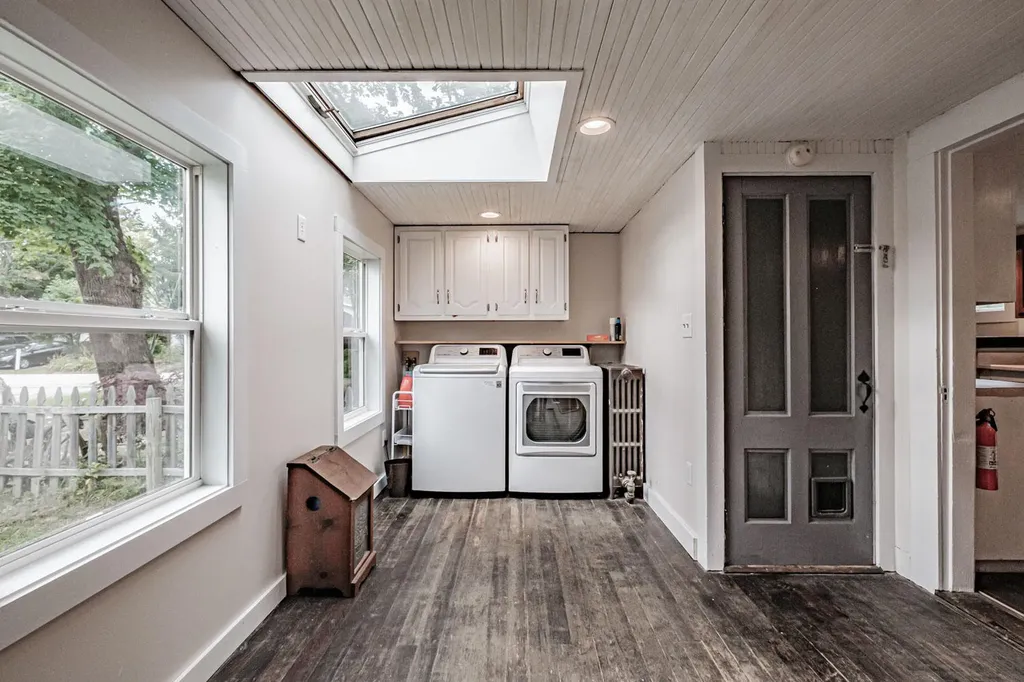 11 Knott Street Rockland ME 04841
