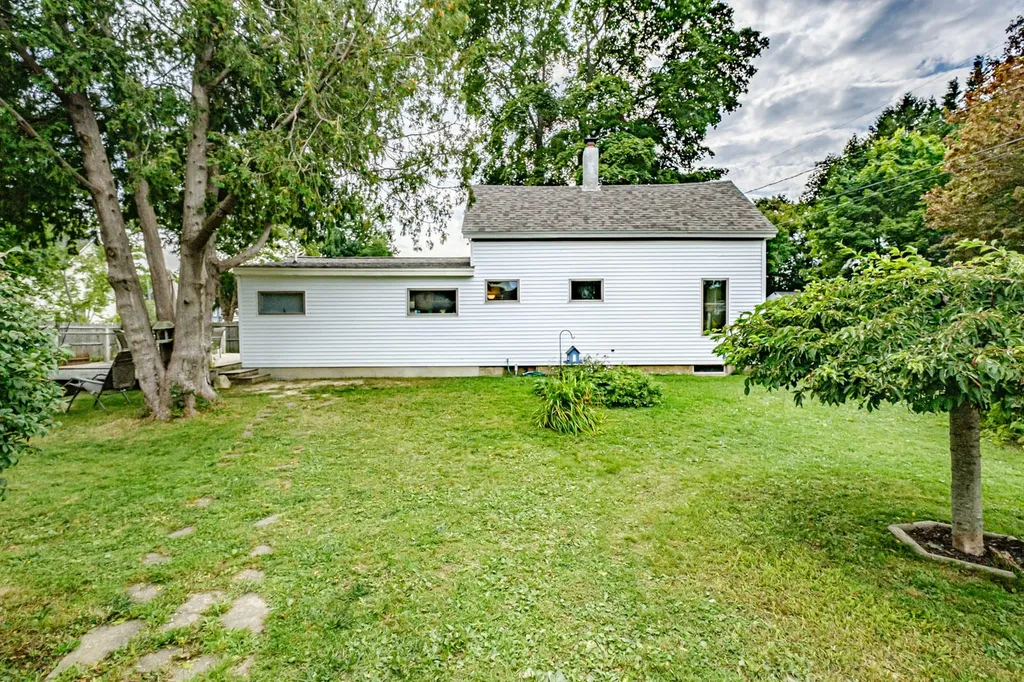 11 Knott Street Rockland ME 04841