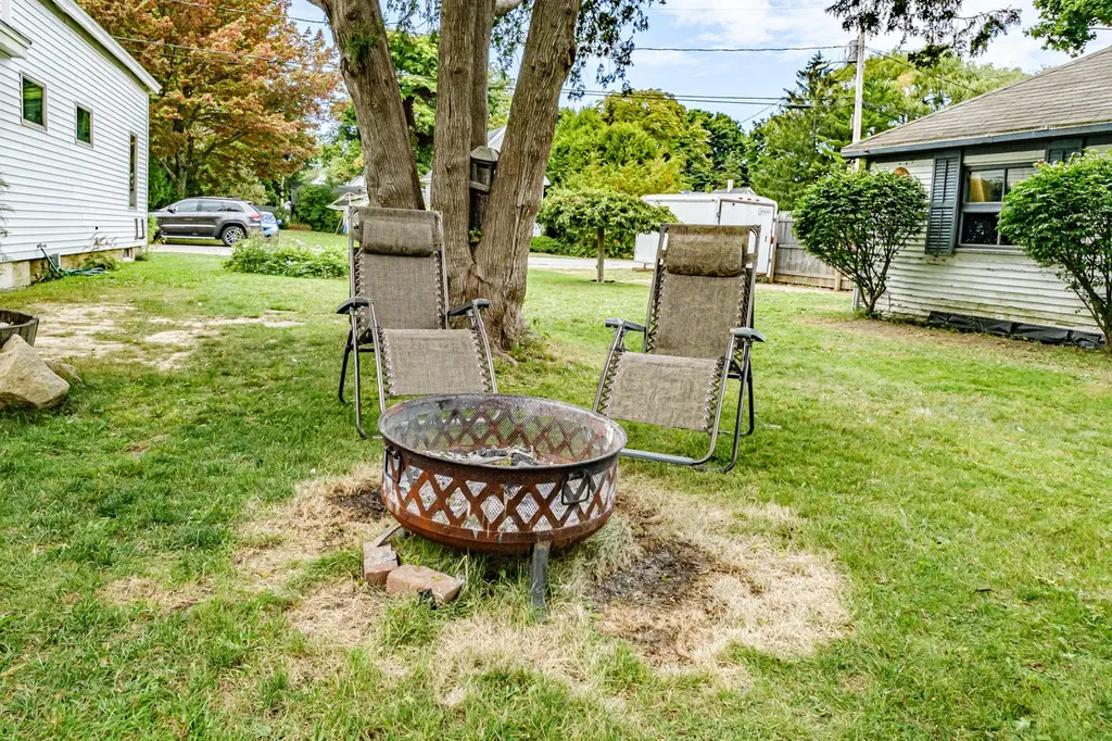11 Knott Street Rockland ME 04841