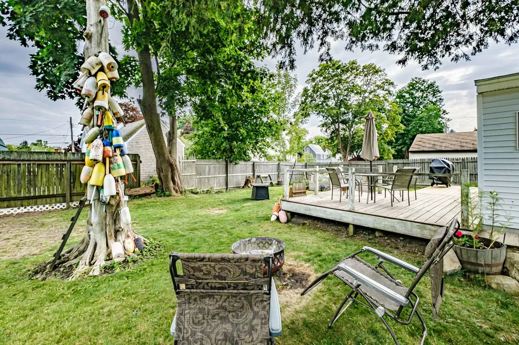 11 Knott Street Rockland ME 04841