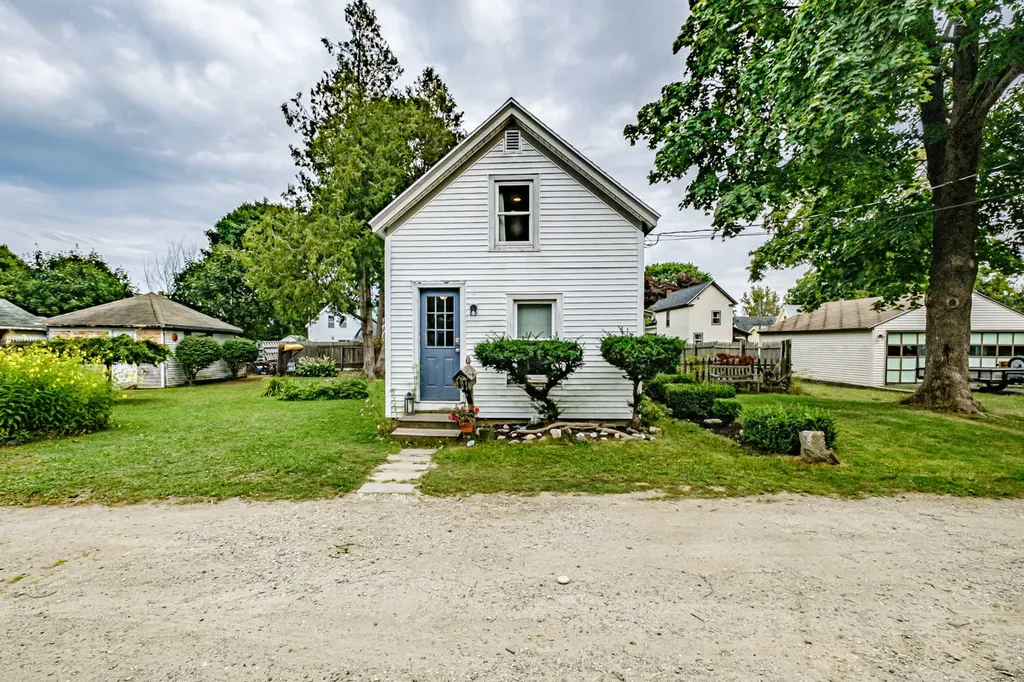 11 Knott Street Rockland ME 04841
