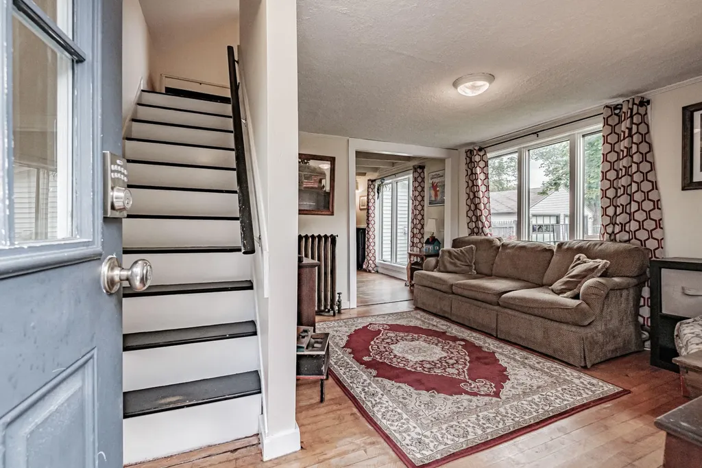 11 Knott Street Rockland ME 04841