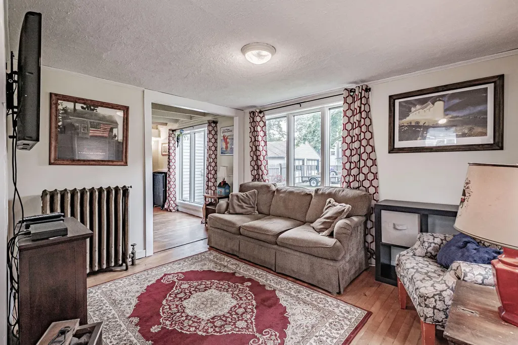 11 Knott Street Rockland ME 04841