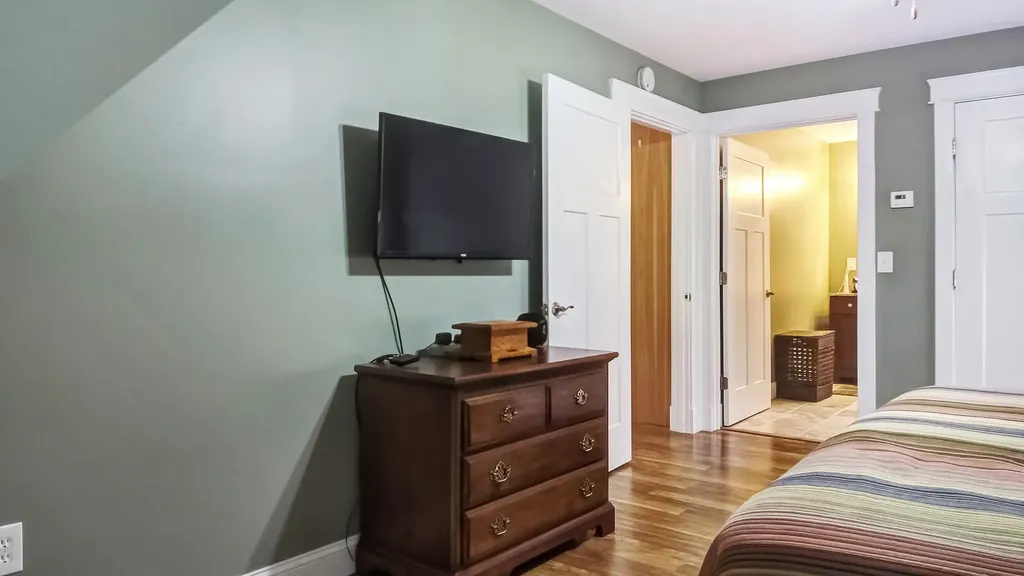64 Summer Street Oakland ME 04963