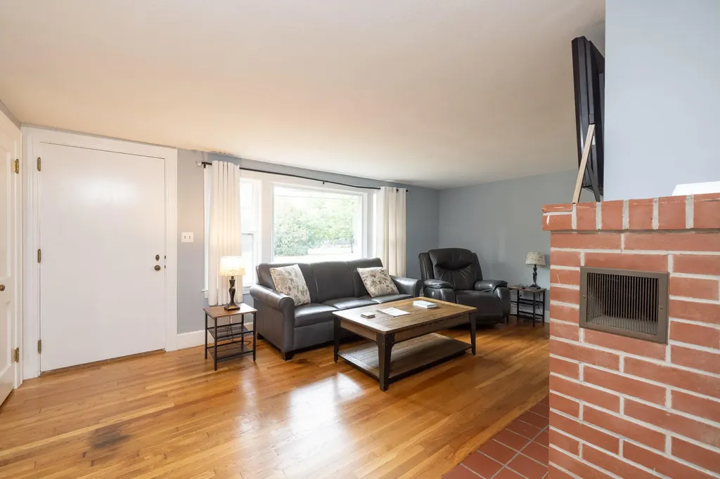 67 Fletcher Street Kennebunk ME 04043