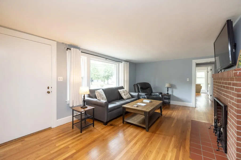67 Fletcher Street Kennebunk ME 04043