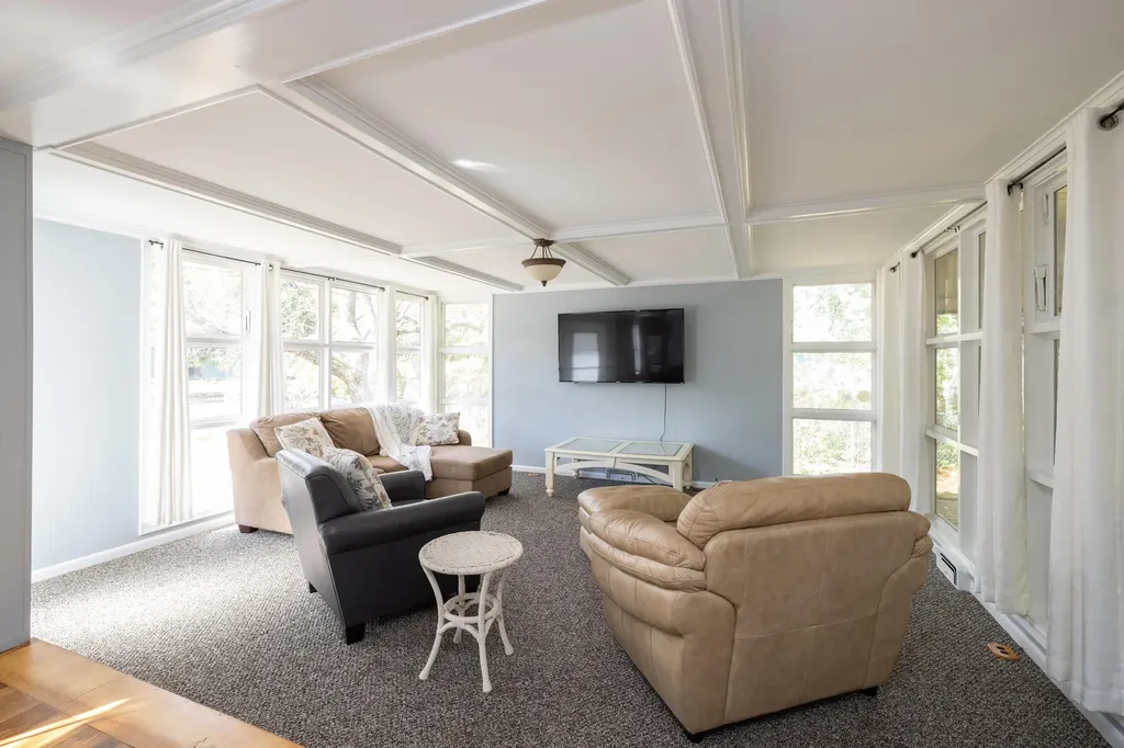 67 Fletcher Street Kennebunk ME 04043